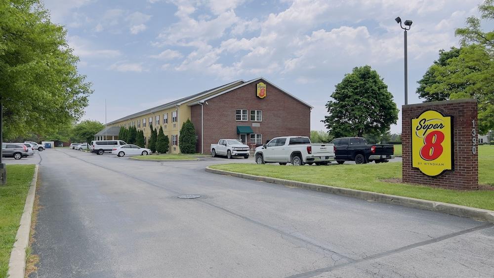 Super 8 By Wyndham Maumee Perrysburg Toledo Area Motel Exterior photo